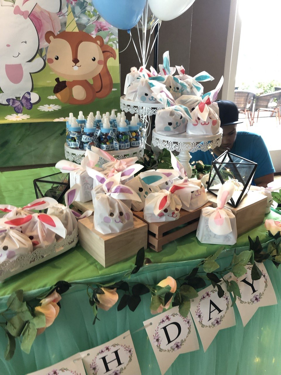 Mini goodie bags for a kids birthday party