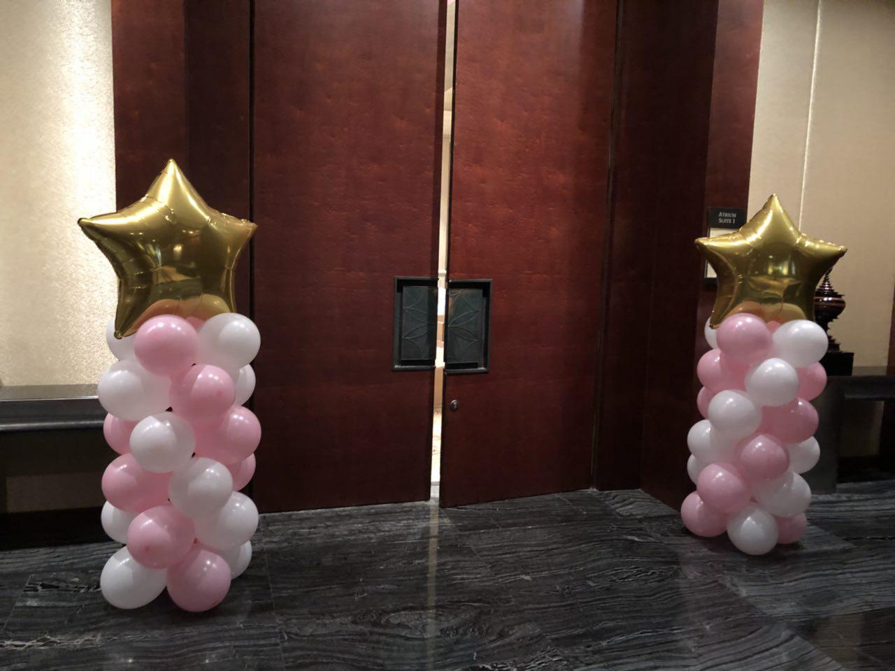 Balloon column by BounceParkSG