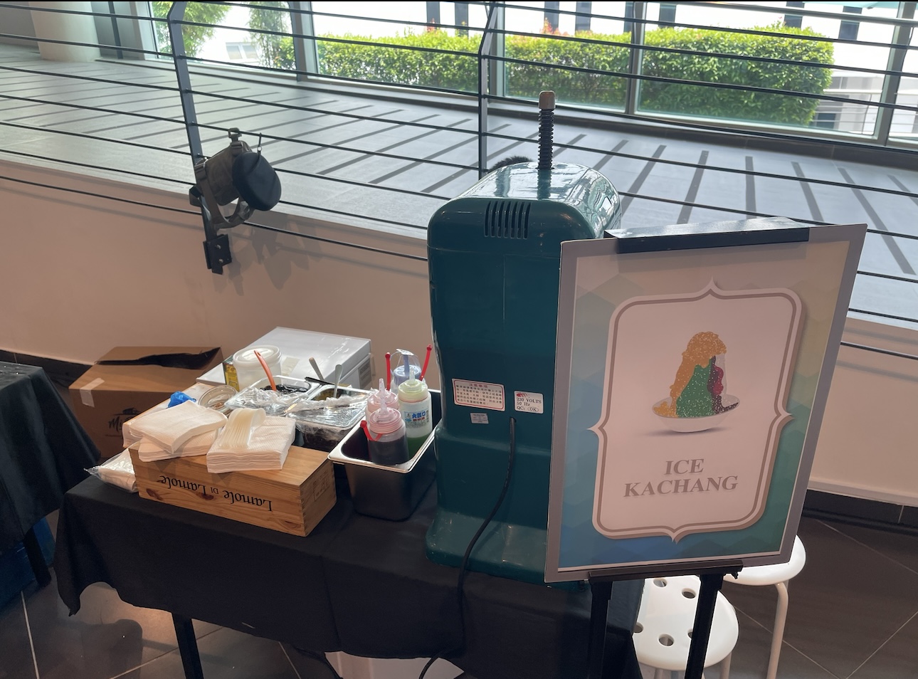 Ice kachang live station at a BounceParkSG event